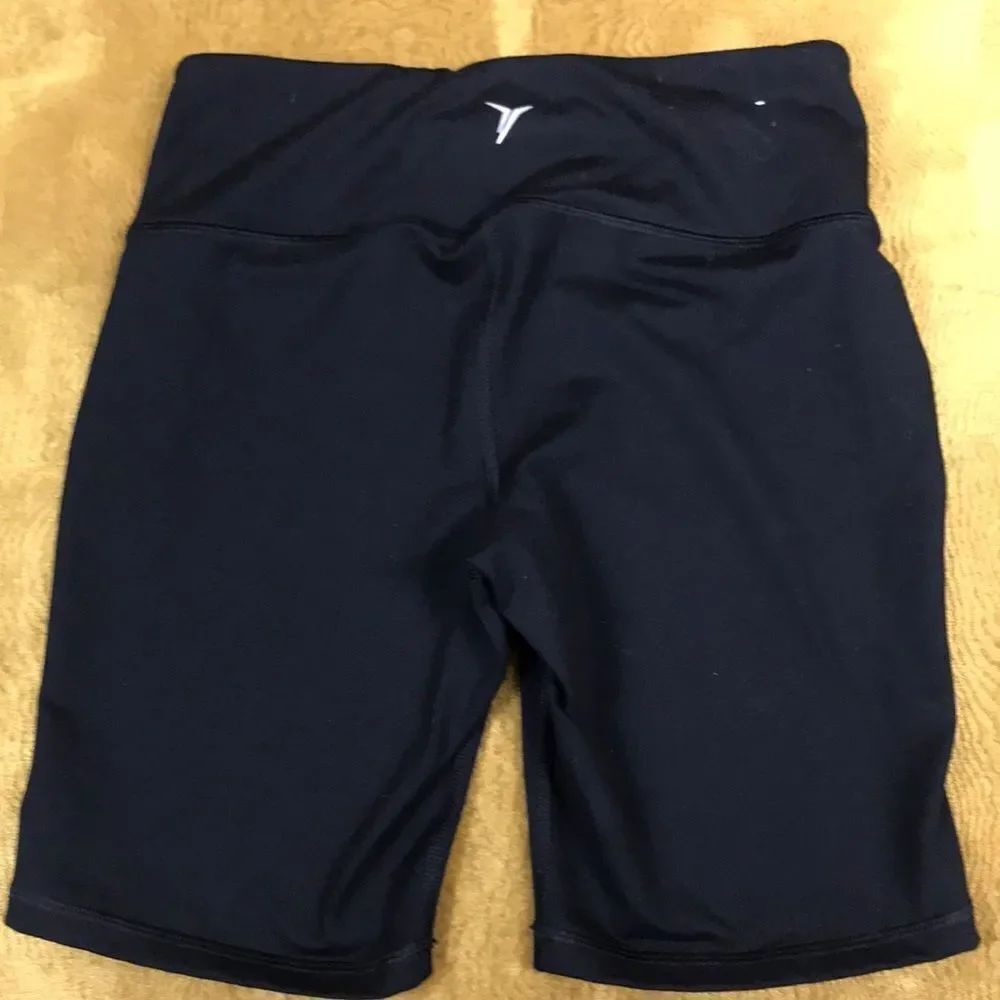 10/$50 OLD NAVY ACTIVE SHORTS SP